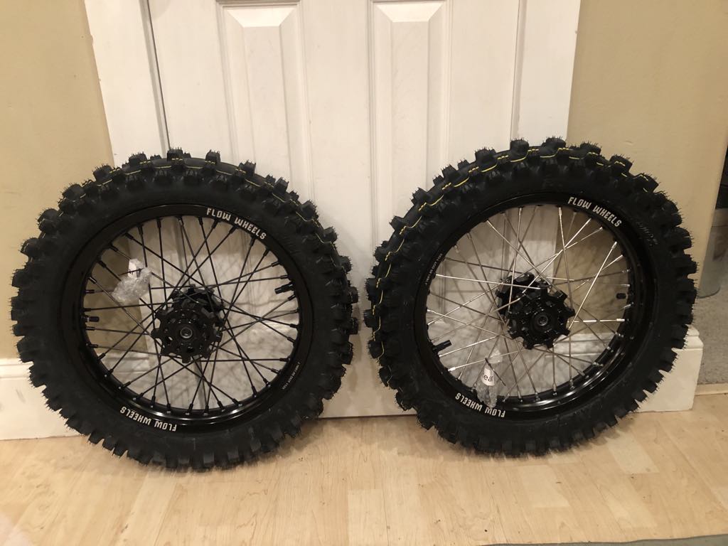 Talaria MX5 16" rear wheel with tire