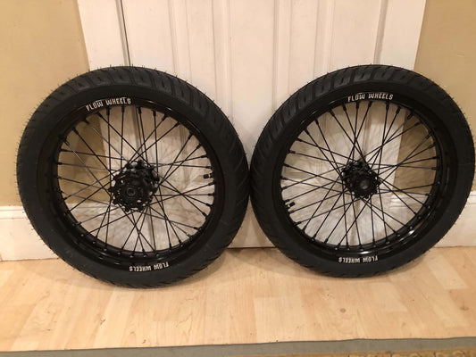 Arctic Leopard XE-Pro 17" Supermoto wheelset