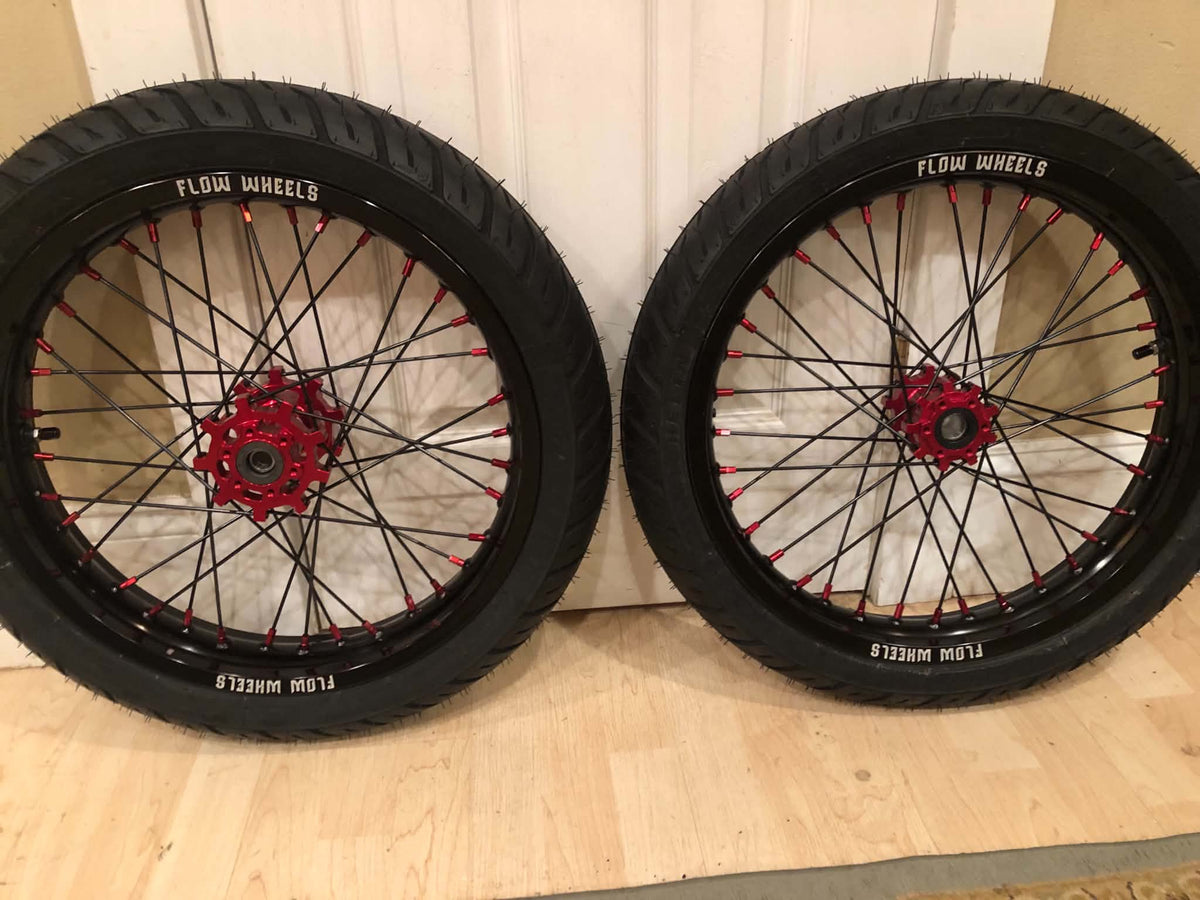 Arctic Leopard XE-Pro 17" Supermoto wheelset