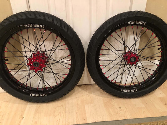 Arctic Leopard XE-Pro 17" Supermoto wheelset